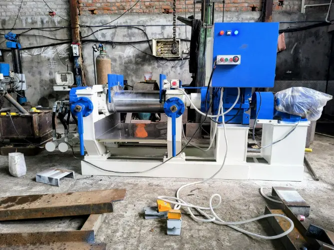 High-quality industrial rubber mixing mill for rubber sheet and compound mixing — made by Rubber and Engineering Works, Gujarat, India.
